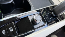 Volvo Xc60 2.0 B4P Plus Dark 5dr Geartronic Petrol Estate